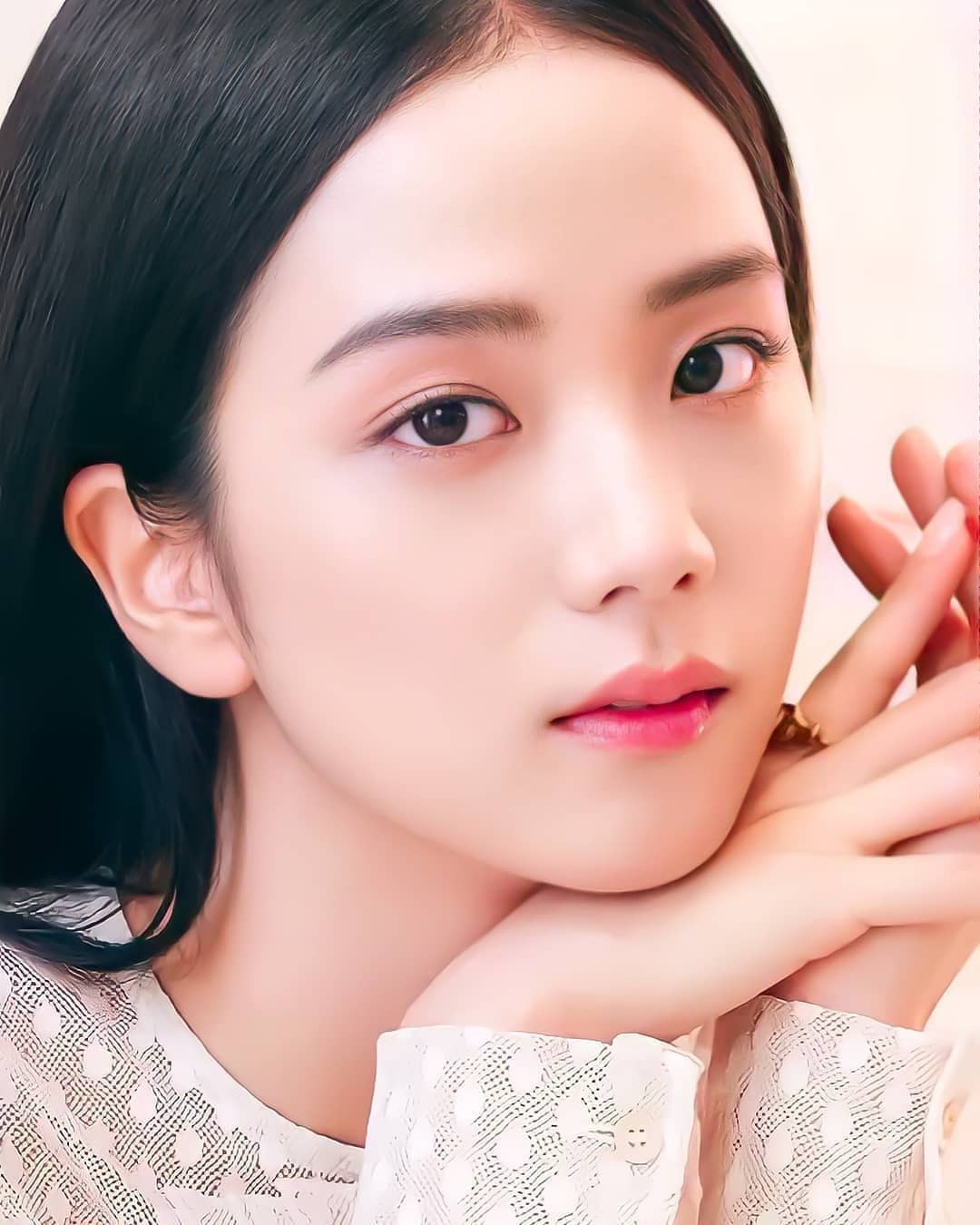 Vì sao Jisoo được chuyên gia phẫu thuật thẩm mỹ nhận định là idol xinh đẹp nhất K-Pop? ảnh 2