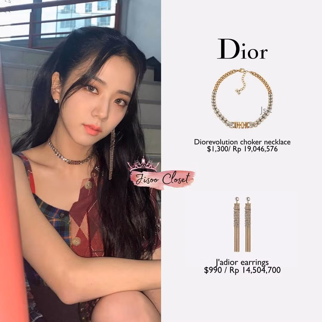 Netizen không hiểu vì sao stylist lại cho Jisoo mặc chiếc áo chắp vá te tua lên sân khấu ảnh 3