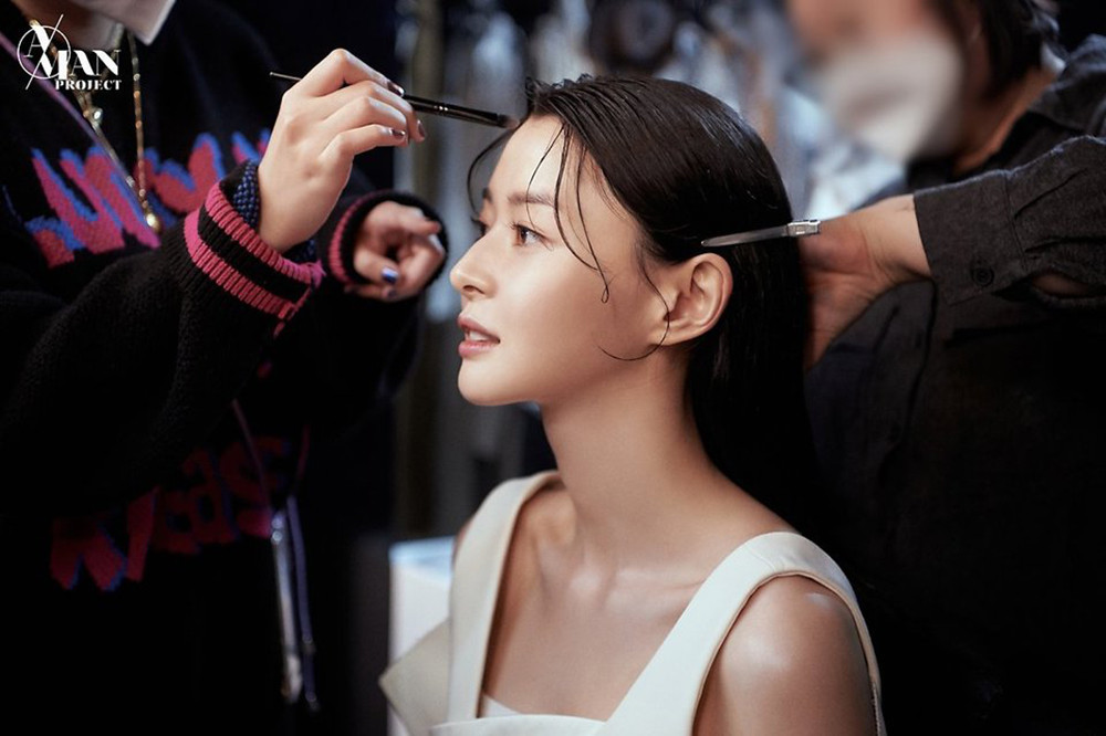 Loạt hình hậu trường đẹp nín thở của Kwon Nara - nữ phụ hot nhất "Itaewon Class" ảnh 7