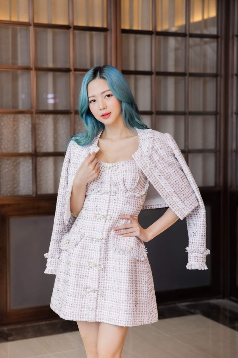 Mỹ nhân Việt đọ sắc với trang phục dạ: Lan Ngọc, Ngọc Trinh, DJ Mie, ai mix đồ cao tay hơn ảnh 8