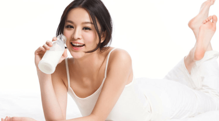 Để phát huy tối đa sức mạnh của cơ thể, có nên uống sữa tươi thay nước? ảnh 2