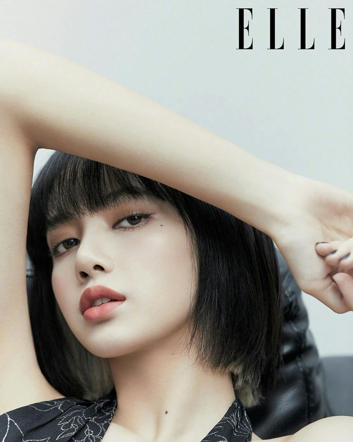 Lisa (BLACKPINK) khiến fan lo lắng vì trông quá gầy trong loạt ảnh trên tạp chí ELLE Trung ảnh 10
