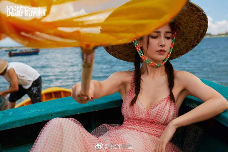 “Gái một con” Angela Baby khoe nhan sắc đáng ghen tị trên bìa Kim Cửu thứ hai trong tháng ảnh 5