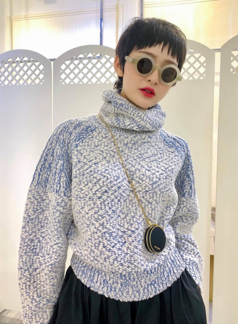 Mỹ nhân tuổi Sửu: Học cách mix đồ bình dân với hàng hiệu cao tay như “búp bê” Hiền Hồ ảnh 8