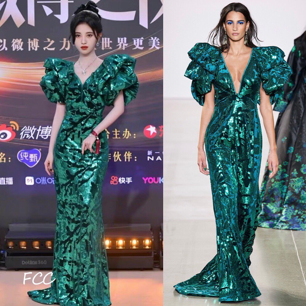 Netizen bất ngờ với những màn chỉnh sửa váy cực khéo léo từ dàn sao nữ trong Đêm hội Weibo ảnh 6