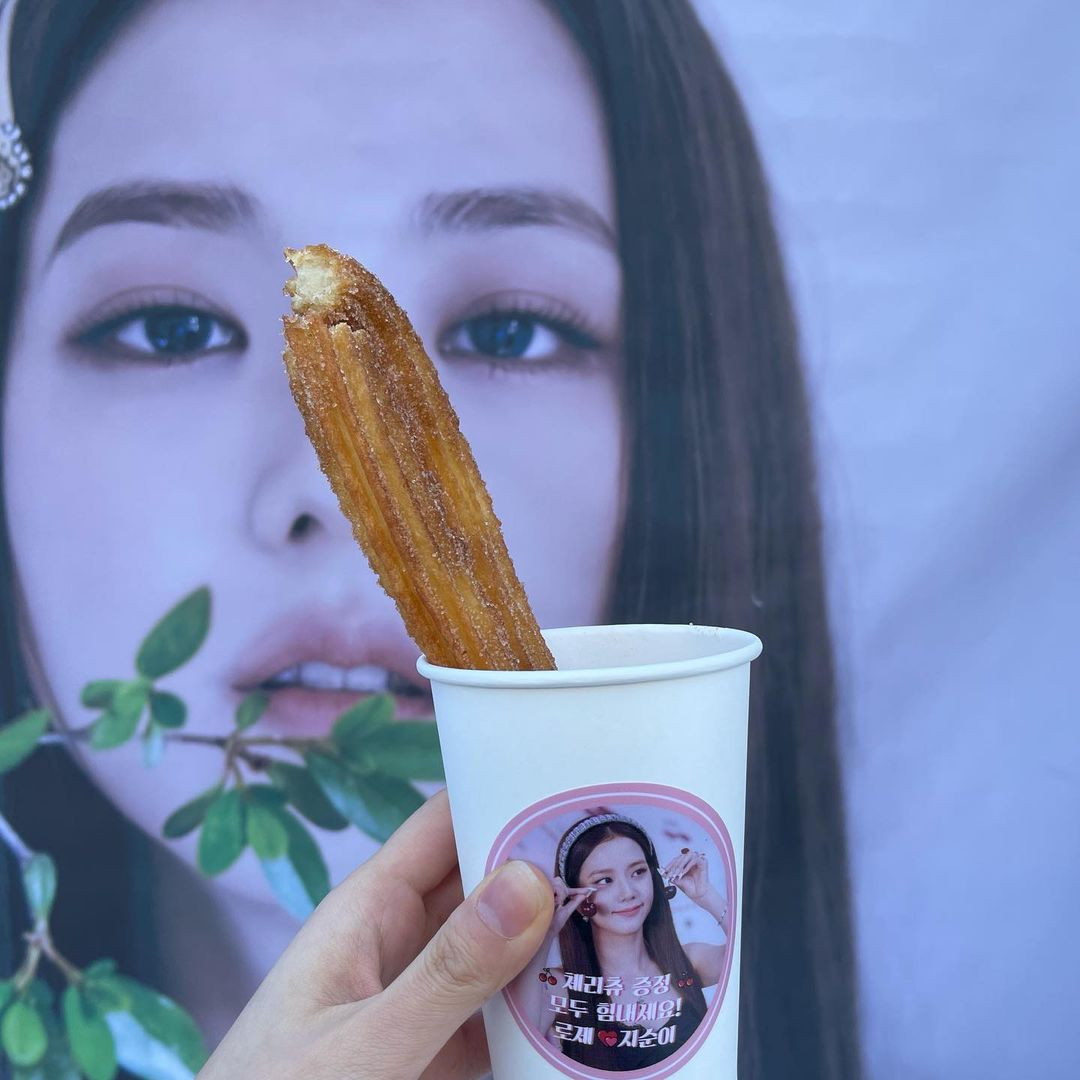 Rosé gửi xe cà phê cho Jisoo đến phim trường “Snowdrop” với lời nhắn nhủ đáng yêu cực kỳ ảnh 6