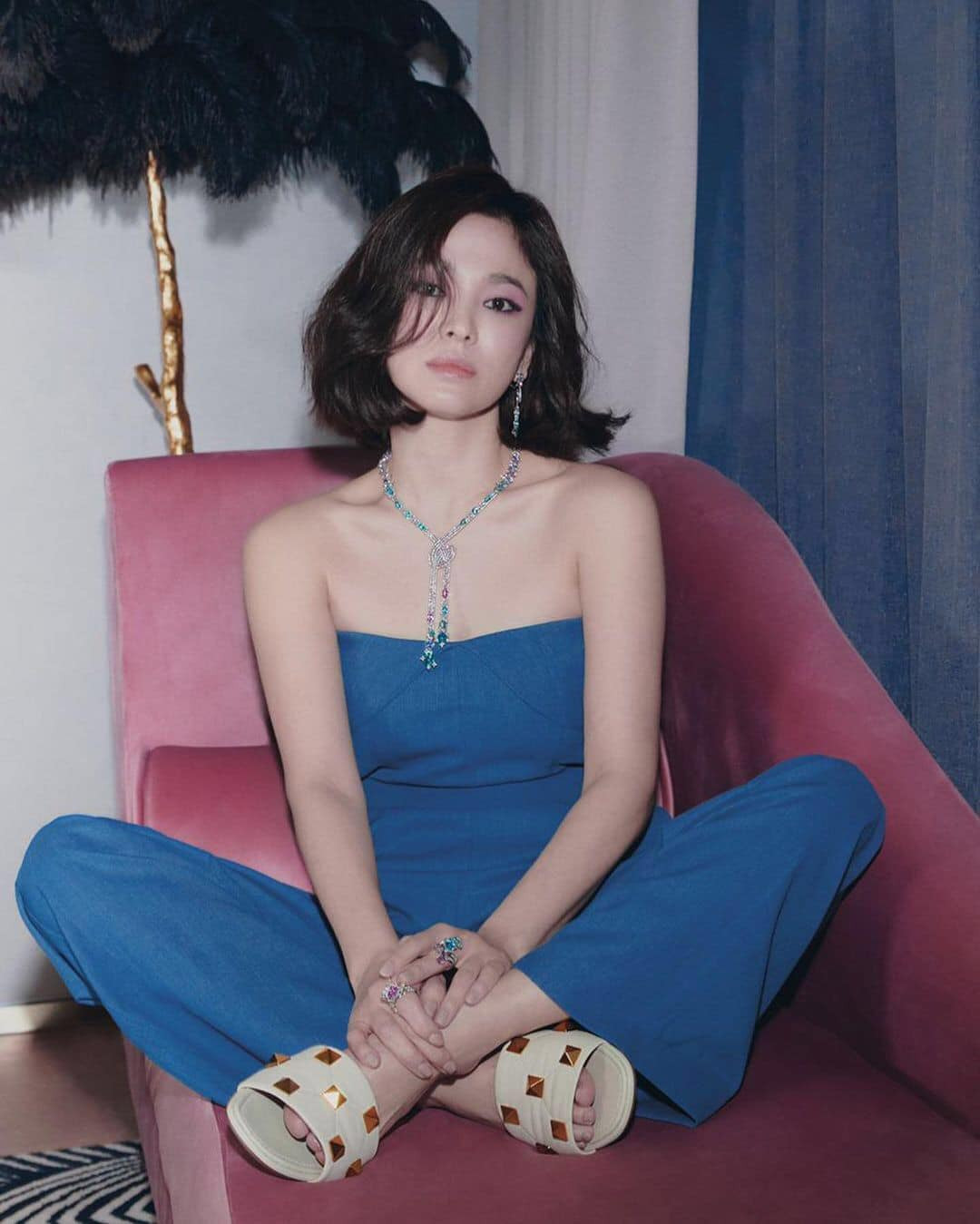 Pha đụng hàng đẳng cấp của “chị đại” Song Hye Kyo với các cô gái BLACKPINK ảnh 4