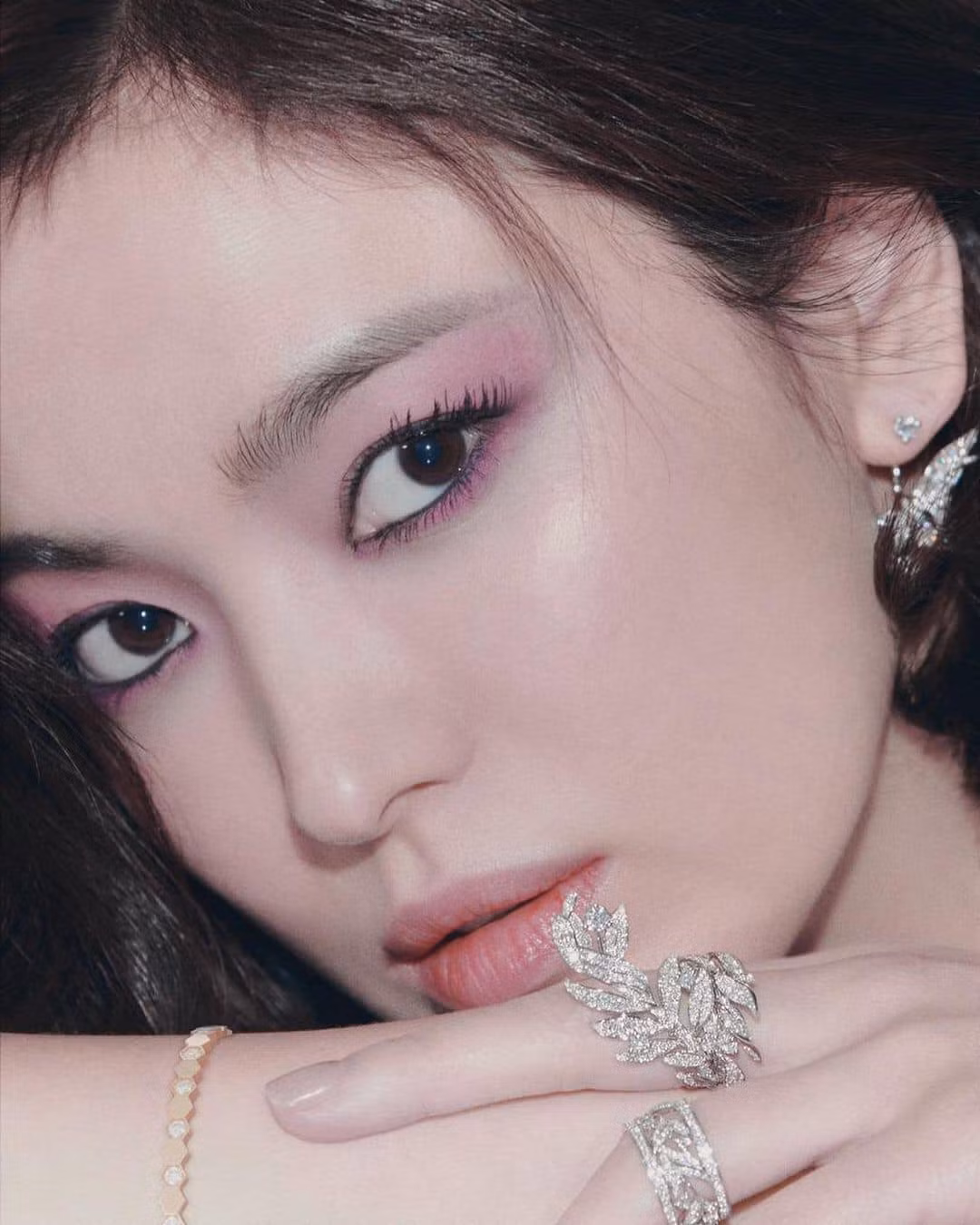 Song Hye Kyo nhận kịch bản mới, biên kịch quen thuộc nhưng nam chính mới gây tò mò ảnh 2