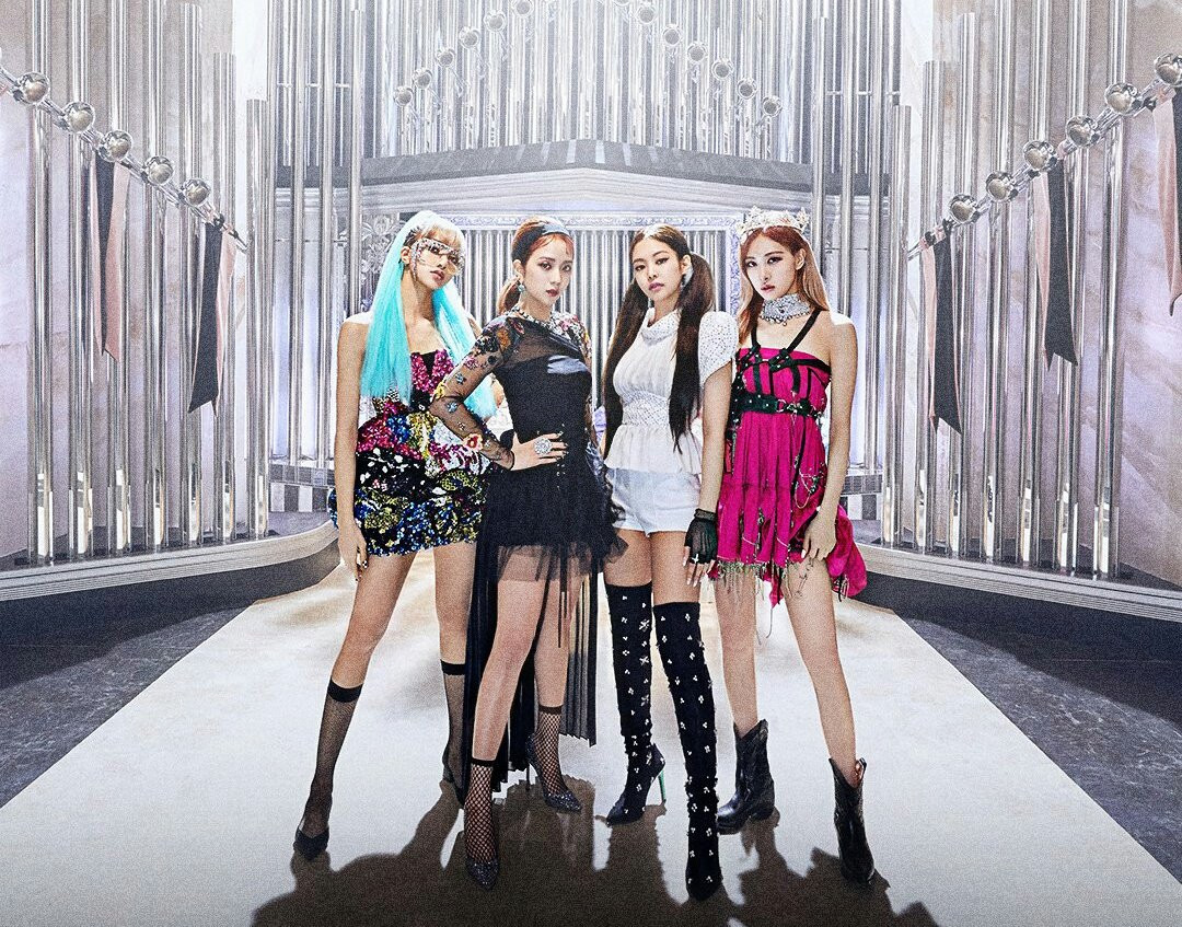 BLACKPINK - idol mặc đồ đắt nhất K-Pop, có chiếc áo Jennie mặc lên tới gần nửa tỉ đồng ảnh 3