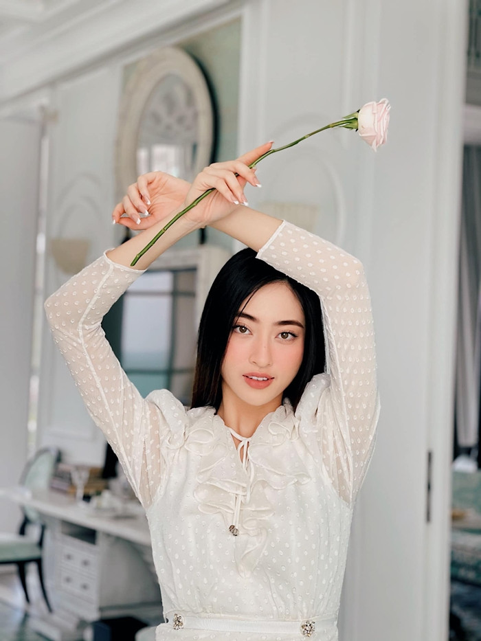 Hoa hậu Lương Thùy Linh mặc đồ bơi khoe đôi chân cực phẩm 1m22 nhưng lại xin lỗi mẹ 10 lần ảnh 5