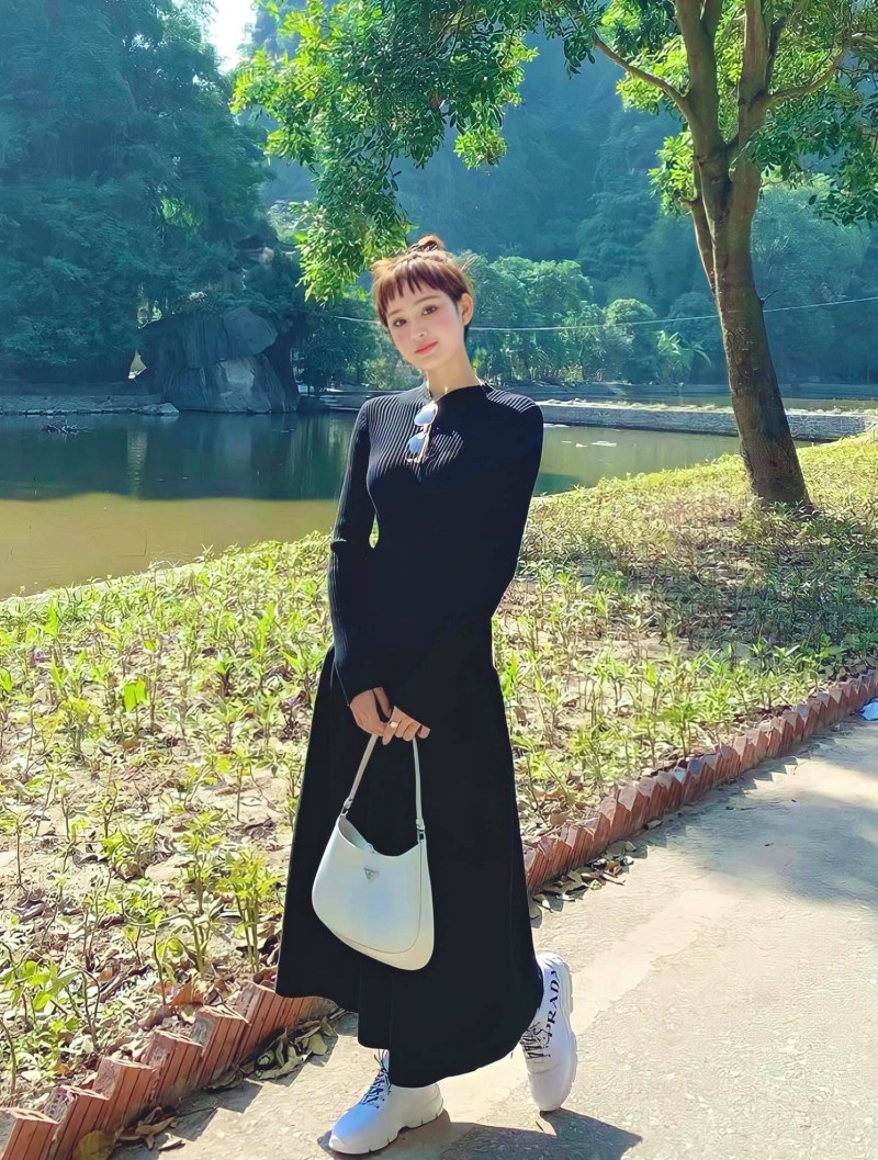 Mỹ nhân tuổi Sửu: Học cách mix đồ bình dân với hàng hiệu cao tay như “búp bê” Hiền Hồ ảnh 7