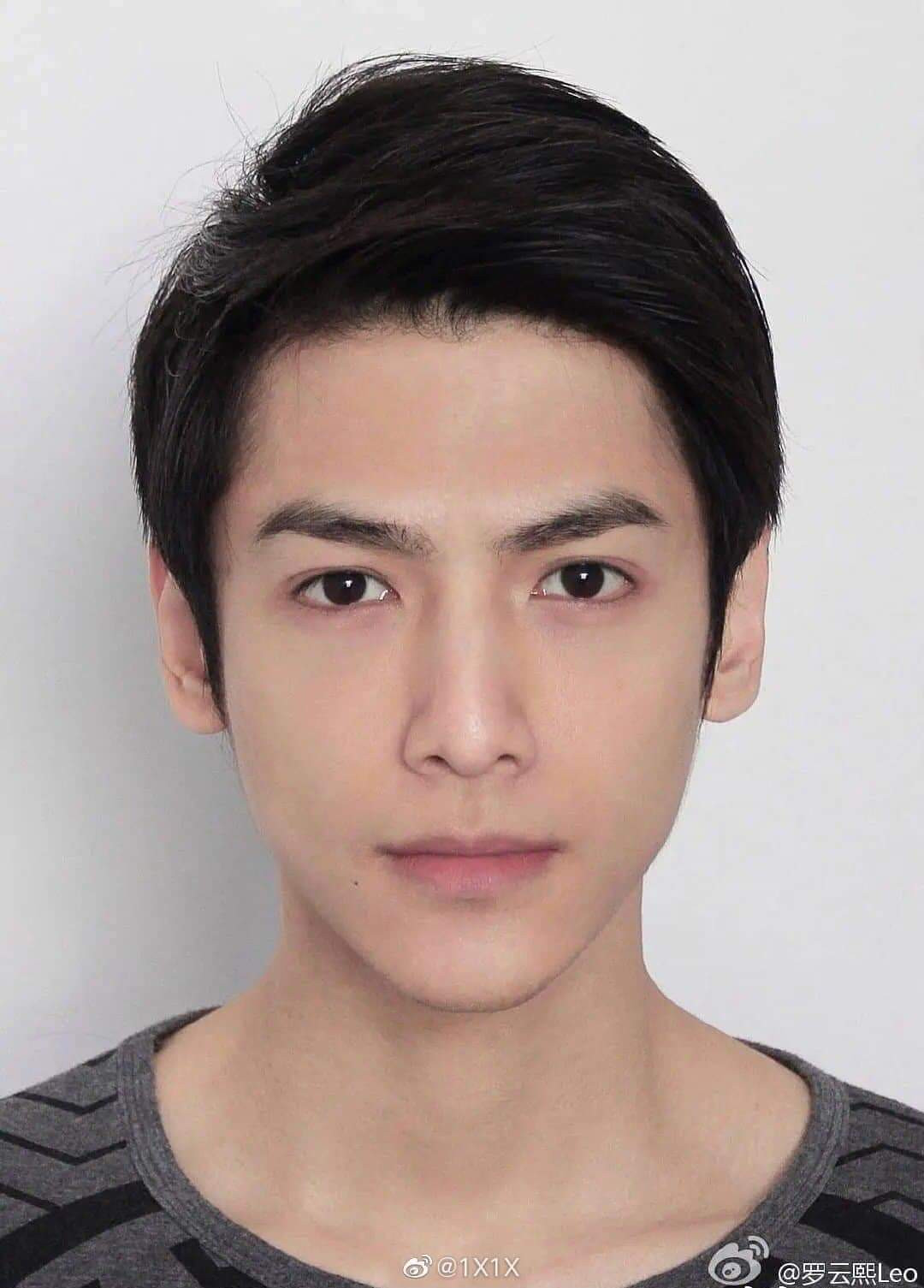 Đánh mất nhan sắc nam thần, La Vân Hi lộ gương mặt gầy gò hốc hác trên bìa Cosmo ảnh 10