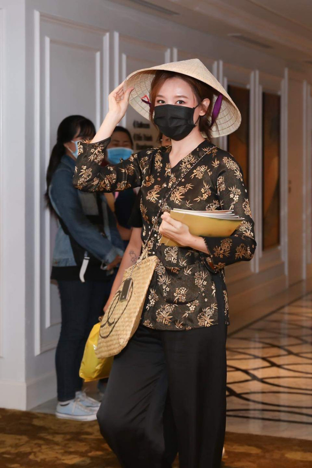 Ngọc Trinh, Diệu Nhi cùng dàn mỹ nhân Việt đọ sắc ấn tượng trong trang phục truyền thống ảnh 8
