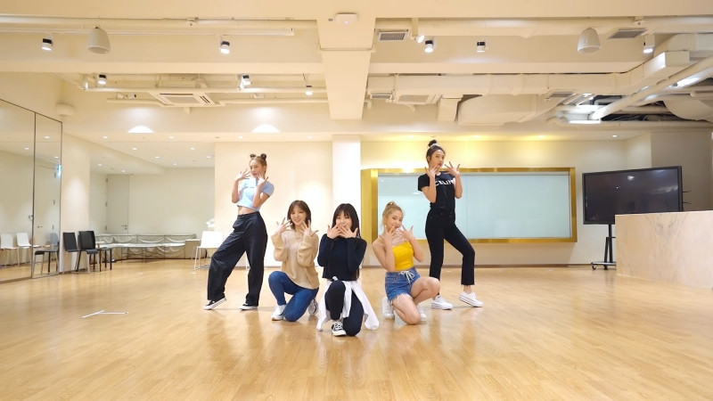 SM có “siêu năng lực” gì mà có thể biến thực tập sinh da ngăm đen thành idol da trắng sáng ảnh 7