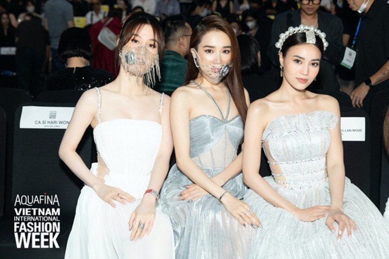 Vì sao “cuộc chiến” nhan sắc hàng ghế đầu gay cấn chặt chém khác hẳn “cuộc chiến” thảm đỏ? ảnh 7