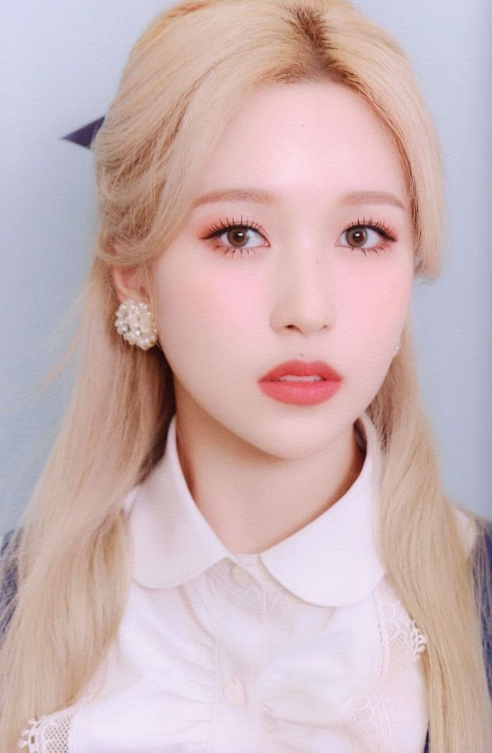 Netizen Hàn năn nỉ stylist cho TWICE “bê” trang phục album phiên bản Retro lên sân khấu ảnh 18