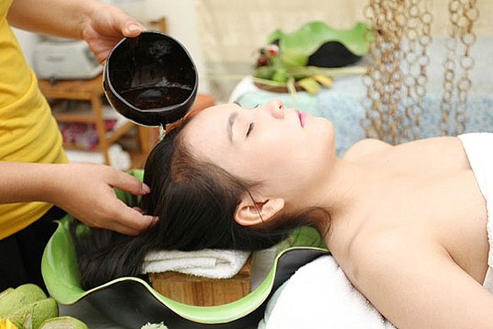 Liệu dầu gội thảo mộc đang siêu hot có khả năng “cứu rỗi” mái tóc xác xơ như lời đồn? ảnh 1