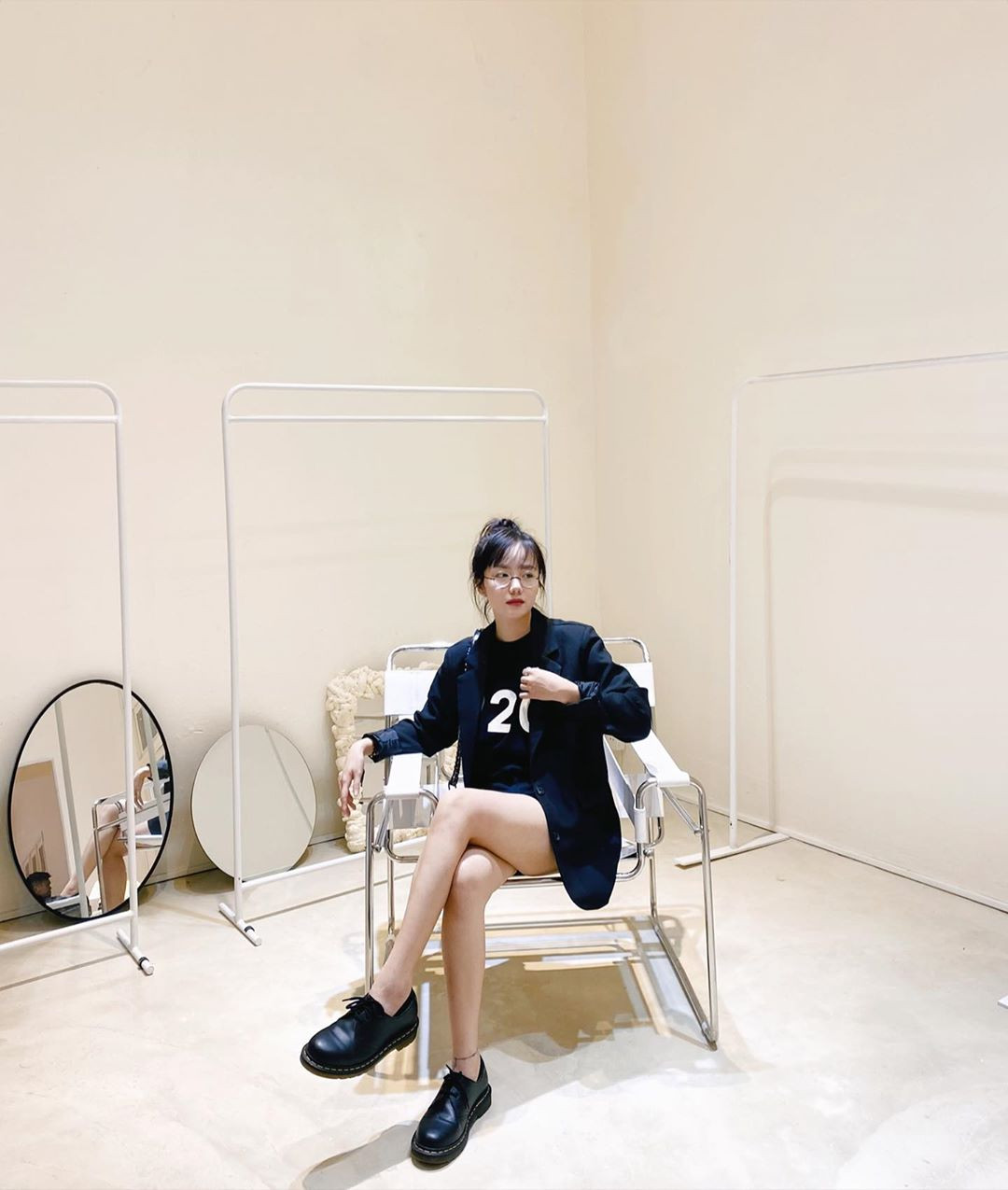 Học Ngọc Trinh, Minh Hằng... cách phối đồ để xin một vé gia nhập ngay “hội toàn chân” ảnh 7