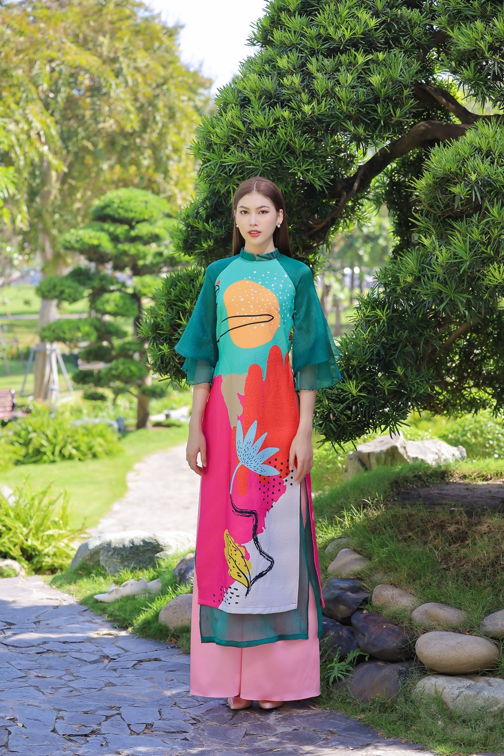 Á hậu Phương Anh, Ngọc Thảo khoe sắc vóc rạng rỡ trong BST áo dài đón Tết Tân Sửu ảnh 6