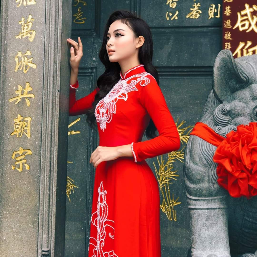 Làm quen với Trần Em Bi - thí sinh Hoa hậu Việt Nam 2020 vừa đa tài vừa xinh đẹp ảnh 5