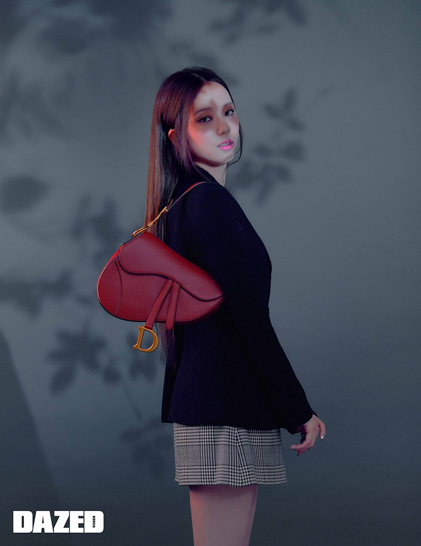 Jisoo BLACKPINK xinh như “tiên nữ” trên DAZED nhưng fan lại lo lắng vì điểm bất thường này ảnh 3