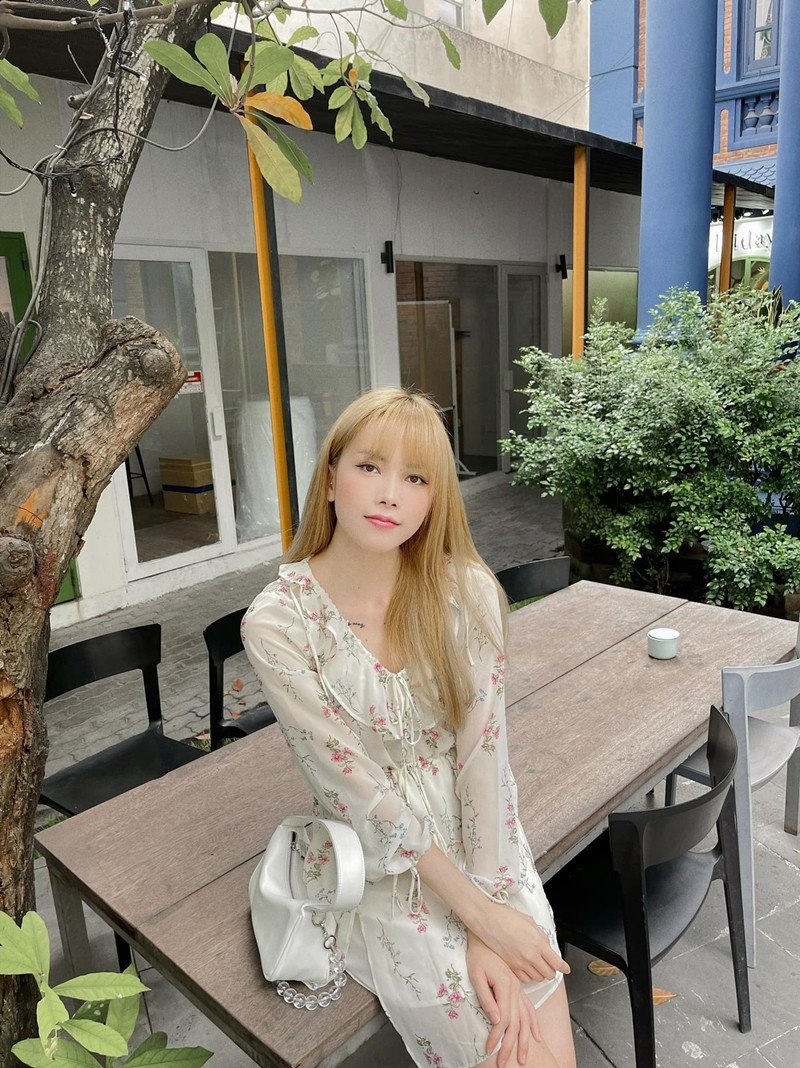 Đổi style "bánh bèo" nhưng không hề yếu đuối, netizen khen "Thiều Bảo Trâm đẹp nhất khi không thuộc về ai" ảnh 2