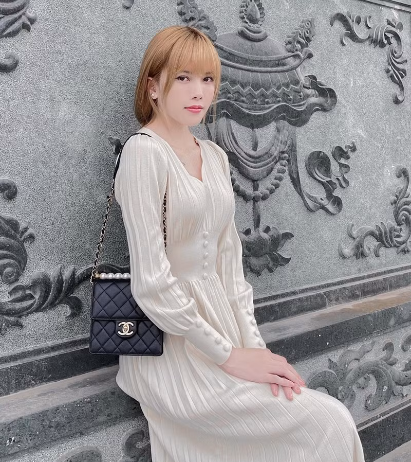 Đổi style "bánh bèo" nhưng không hề yếu đuối, netizen khen "Thiều Bảo Trâm đẹp nhất khi không thuộc về ai" ảnh 4