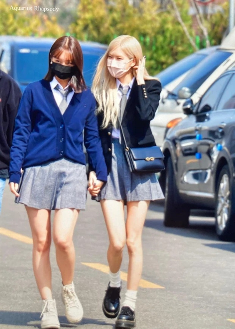 Rosé (BLACKPINK) lộ nhược điểm ở chân khiến netizen choáng nặng, fan lo lắng tột độ ảnh 6