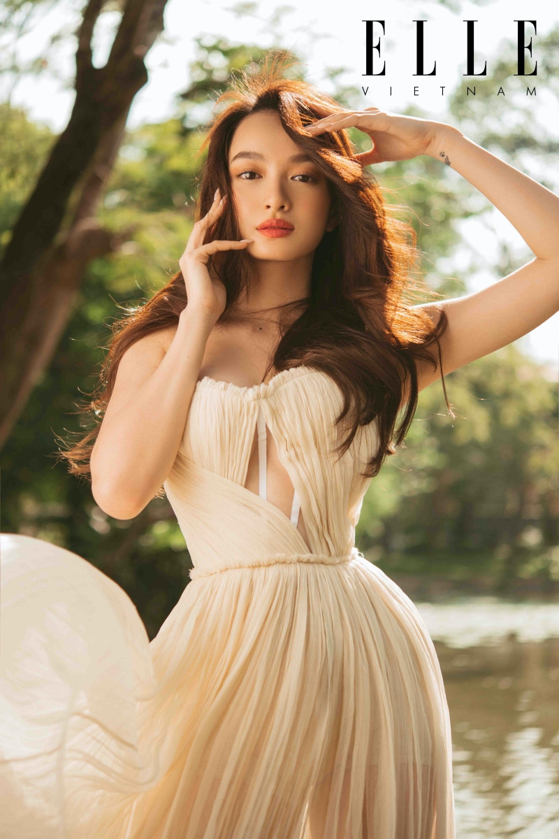 Học Kaity Nguyễn cách chọn trang phục "hack dáng" cực đỉnh, mét rưỡi mà cứ ngỡ mét bảy ảnh 11