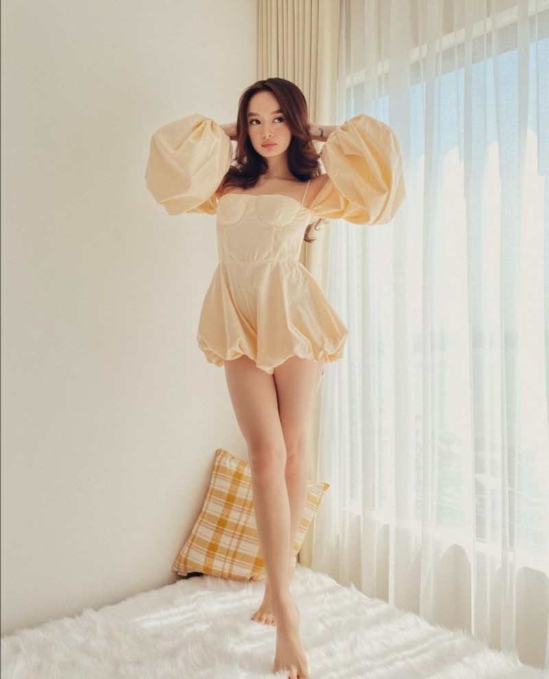 Học Kaity Nguyễn cách chọn trang phục "hack dáng" cực đỉnh, mét rưỡi mà cứ ngỡ mét bảy ảnh 2