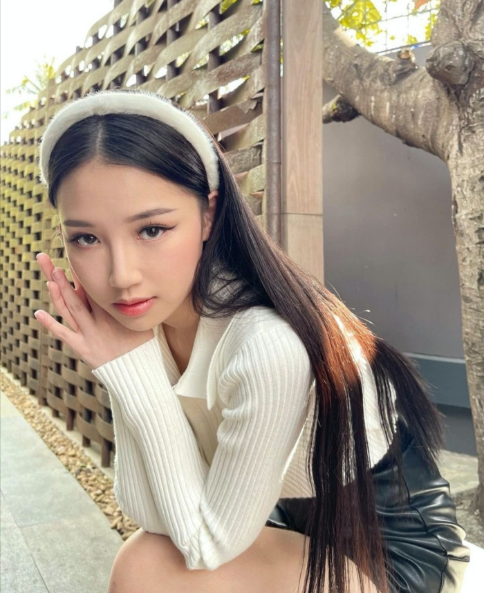 Học ngay mỹ nhân Việt cách diện trang phục Tết vừa thời trang mà không lo bị nóng ảnh 11