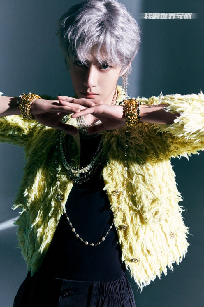 Dương Mịch bị chê thiếu sáng tạo khi mặc đồ đụng hàng “mỹ nam Chanel” Vương Nhất Bác ảnh 1