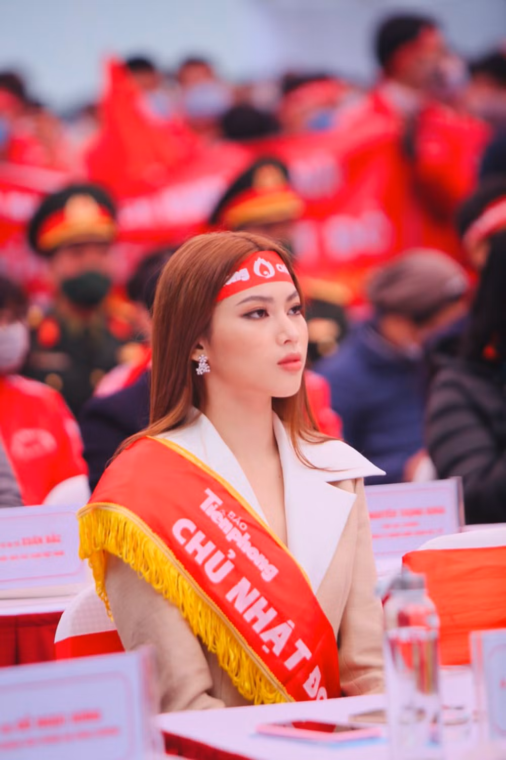 Hoa hậu Đỗ Thị Hà cùng hai Á hậu lan tỏa thông điệp nhân văn của ngày Chủ Nhật Đỏ ảnh 5