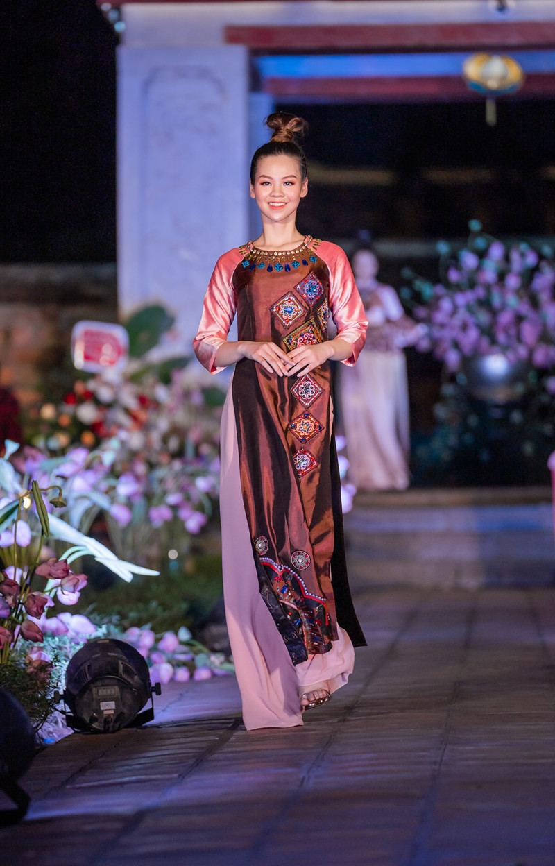 Minh Thư - cô gái giảm 17kg để sở hữu vòng eo 57cm trong dàn thí sinh Hoa hậu Việt Nam ảnh 6