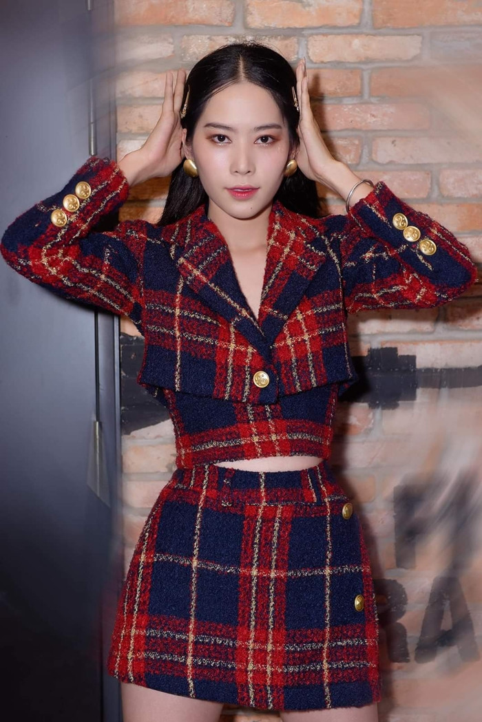 Những bộ cánh "hút like" nhất của người đẹp Nam Em trên mạng xã hội trong năm qua ảnh 8