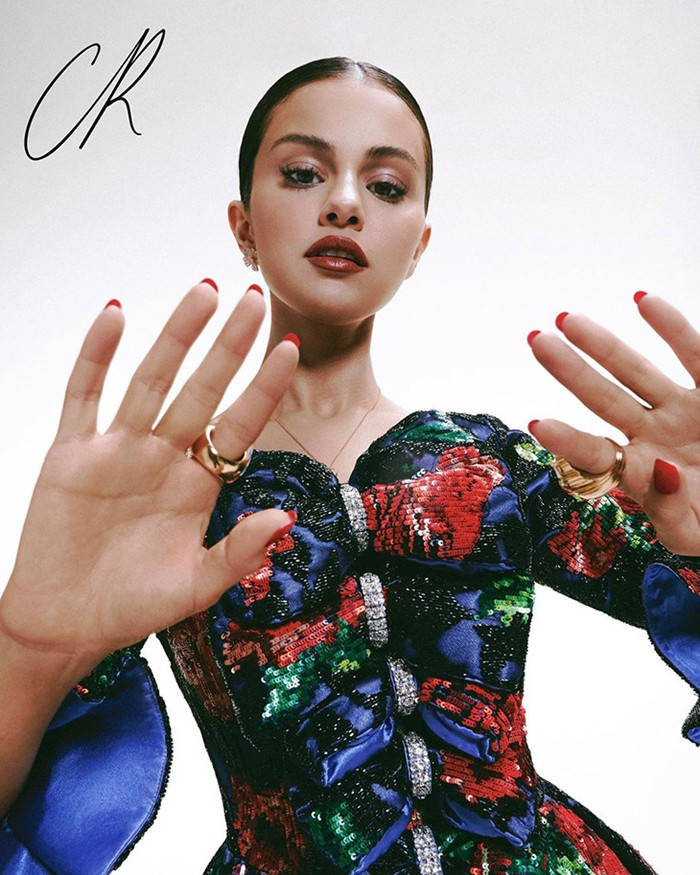 Selena Gomez khoe body cực phẩm như siêu mẫu trên bìa “mở hàng” tạp chí CR bản Trung ảnh 9