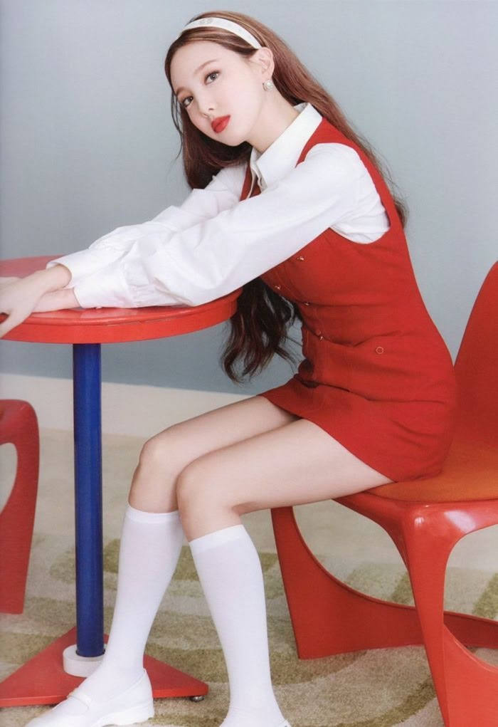 Netizen Hàn năn nỉ stylist cho TWICE “bê” trang phục album phiên bản Retro lên sân khấu ảnh 5