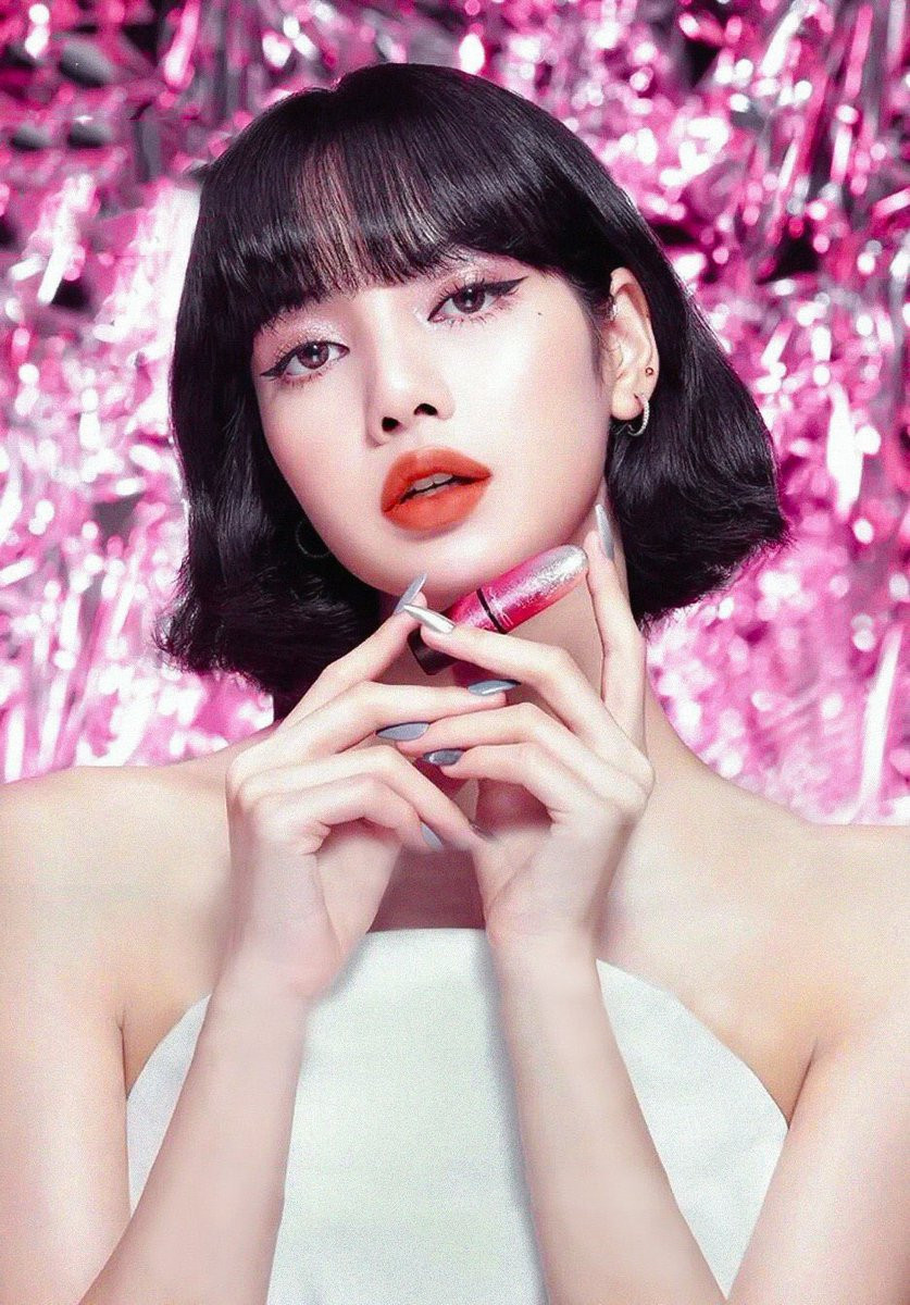 Ngắm Lisa xinh tươi trong bộ váy này để thấy stylist BLACKPINK cắt đồ xong là tận dụng hết ảnh 3