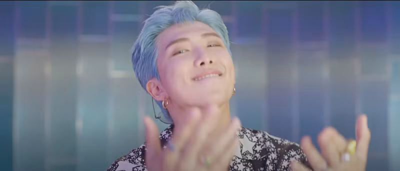 Teaser MV “Dynamite” của BTS ẩn chứa nhiều thông điệp thú vị, từng chi tiết đều có ý nghĩa ảnh 7