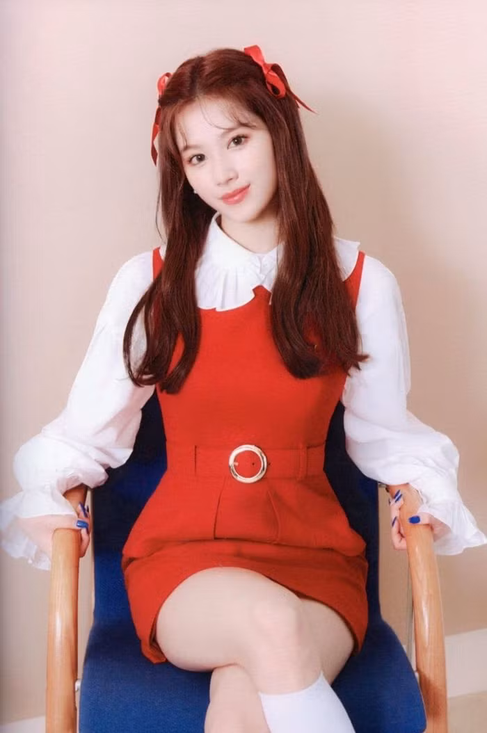 Netizen Hàn năn nỉ stylist cho TWICE “bê” trang phục album phiên bản Retro lên sân khấu ảnh 12