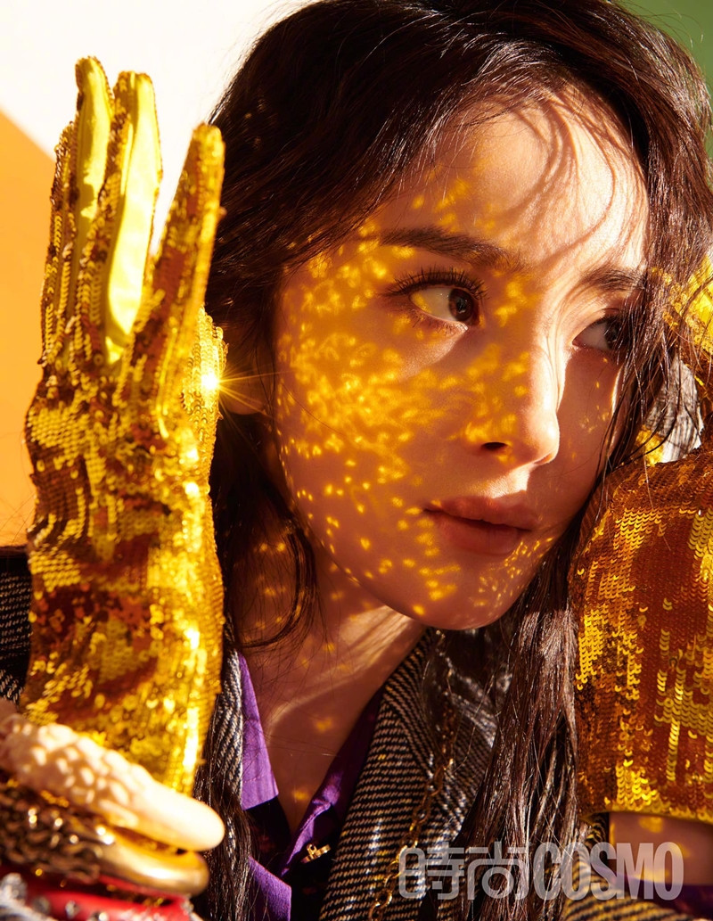 Dương Mịch xuất hiện trên bìa Cosmopolitan Trung với 2 sắc thái, trong đó concept với Doraemon đáng yêu cực ảnh 5