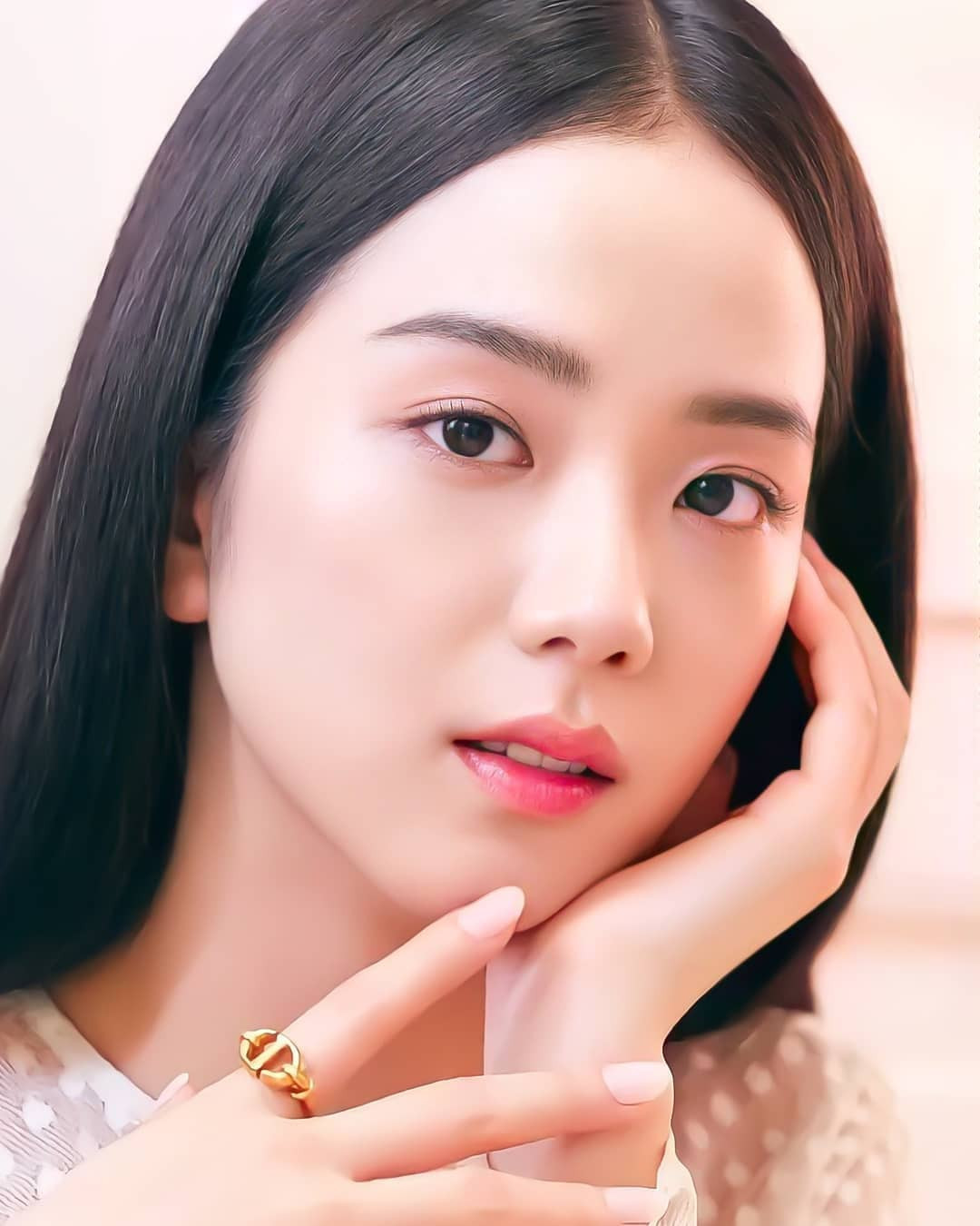 Vì sao Jisoo được chuyên gia phẫu thuật thẩm mỹ nhận định là idol xinh đẹp nhất K-Pop? ảnh 1