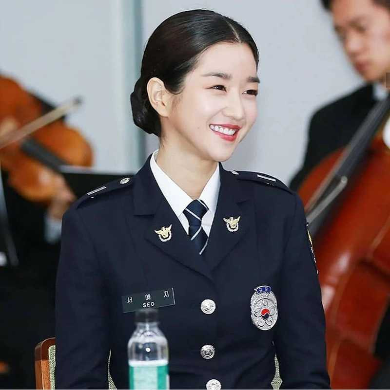 Có thể bạn chưa biết, Seo Ye Ji "Điên Thì Có Sao" ngoài đời là một cảnh sát danh dự ảnh 5