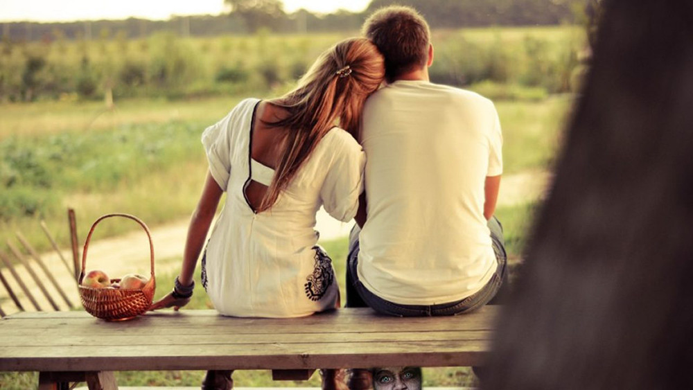 Những điều con gái chớ nên bỏ qua để tình cảm “đôi trẻ” luôn bền chặt ảnh 1