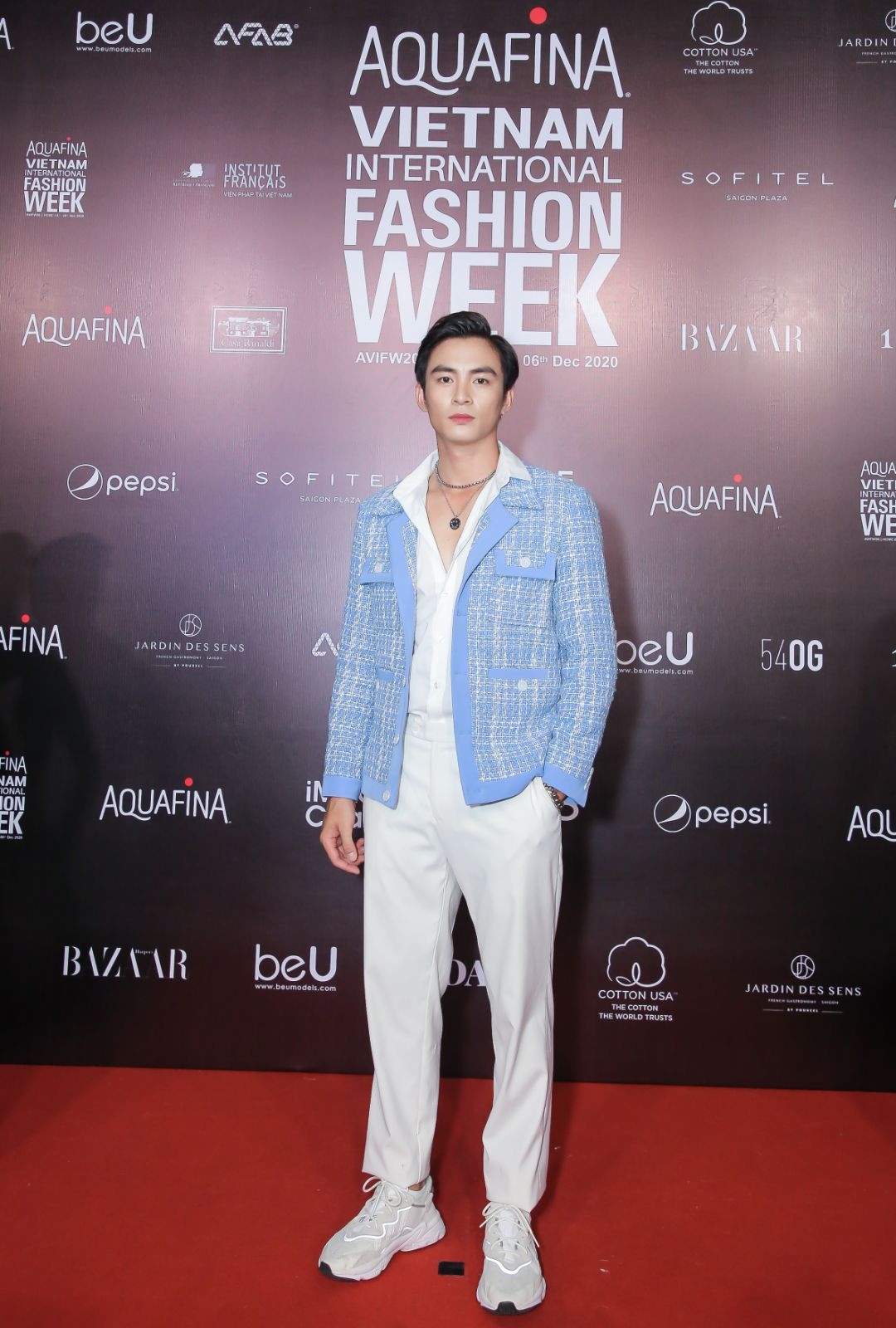 Thảm đỏ VIFW ngày 3: Diệu Nhi xinh như Hoa hậu, Lynk Lee mặc váy lấp lánh như công chúa ảnh 8