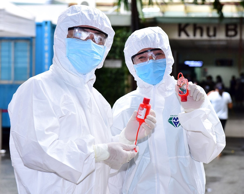 Lifebuoy tài trợ gói sản phẩm 11 tỷ đồng cho 500 bệnh viện, góp quỹ xây “Nhà chống lũ” ảnh 2