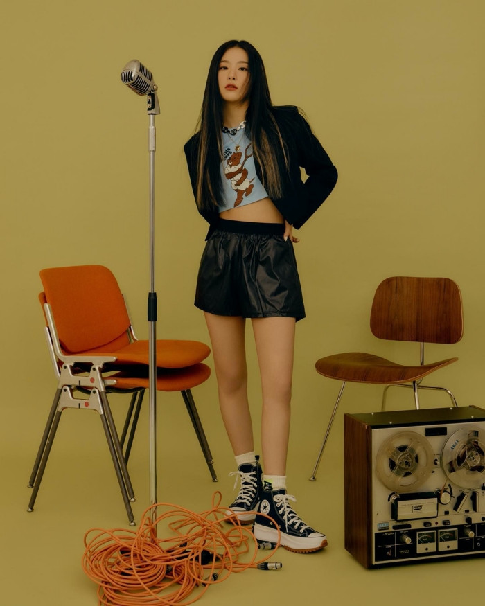 Seulgi (Red Velvet) siêu ngầu trong loạt ảnh quảng cáo cho mẫu giày mới của Converse All Star ảnh 6