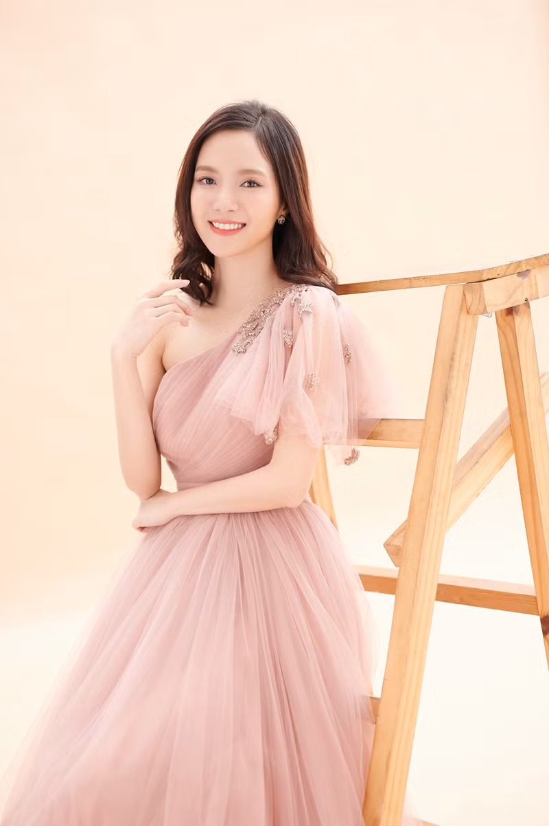 Ca sĩ Jang Mi khoe nhan sắc đẹp như hoa như ngọc trong bộ ảnh mừng sinh nhật ảnh 2