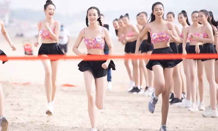 Top 5 thí sinh xuất sắc nhất đêm thi Người đẹp Thời trang của Hoa Hậu Việt Nam 2020 ảnh 10