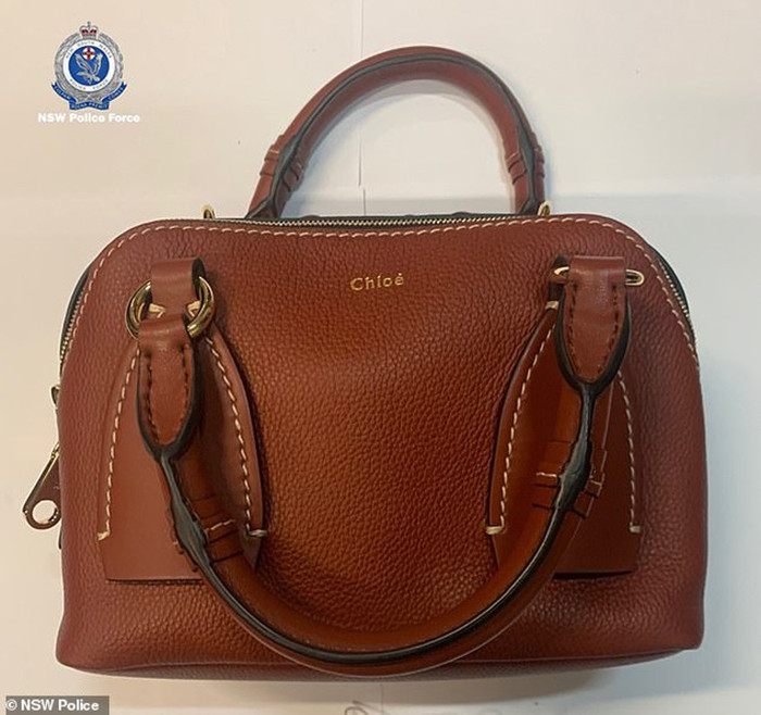 Ăn cắp hàng loạt túi LV, Dior,... chụp ảnh sống ảo, hot Instagram người Việt bị bắt ở Úc ảnh 4